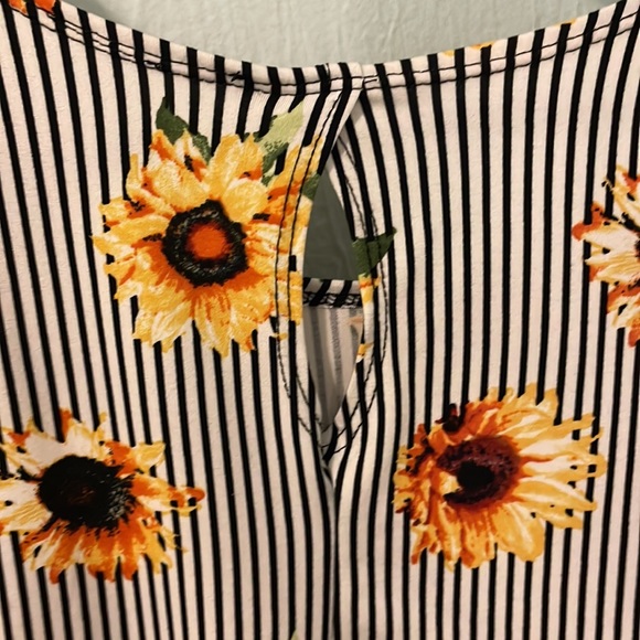 Cute sleeveless tunic dress - Picture 2 of 2